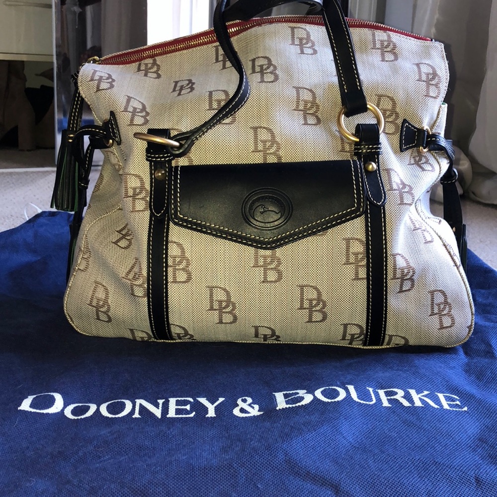 Dooney & Bourke Handbag